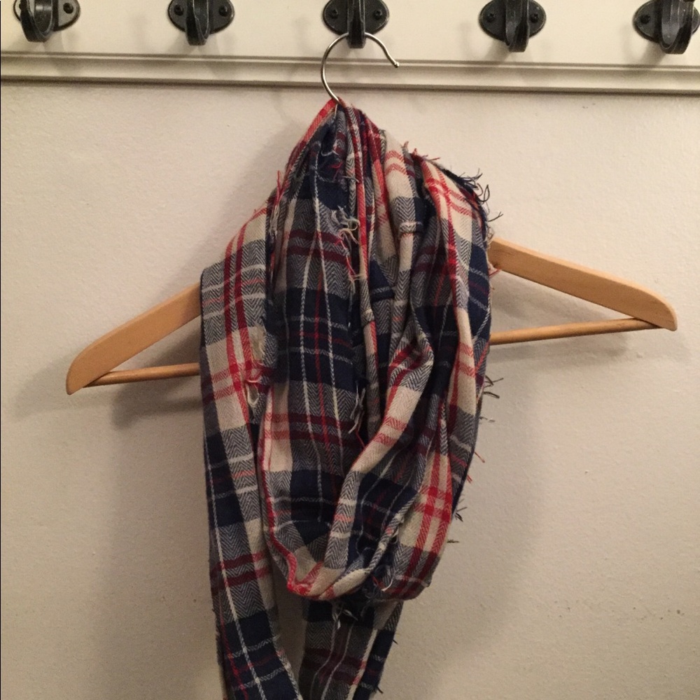 Light-weight scarf